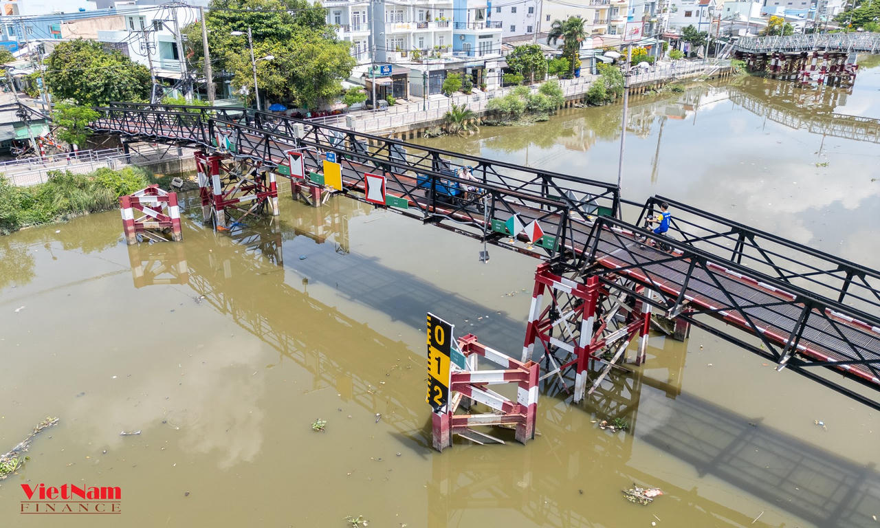 Hiện trạng cầu Rạch Cát (quận 8). &nbsp;