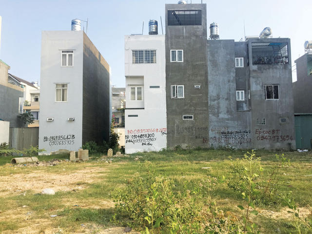 Đất nền TP.HCM giảm nhiệt chứ chưa giảm giá mạnh - Ảnh 3. Đất nền TP.HCM giảm nhiệt chứ chưa giảm giá mạnh - Ảnh 3.