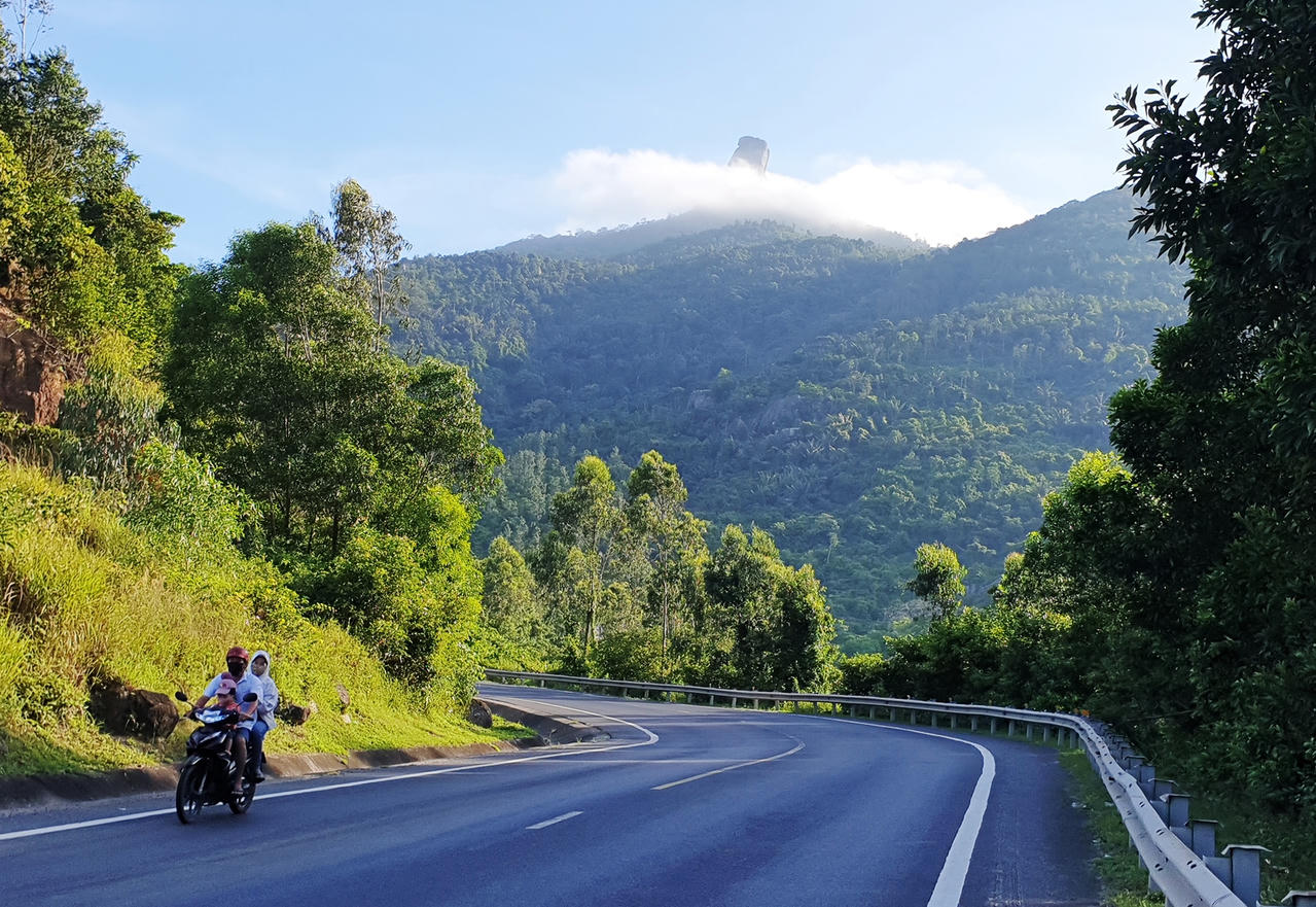Khu vực đèo Cả - núi Đá Bia