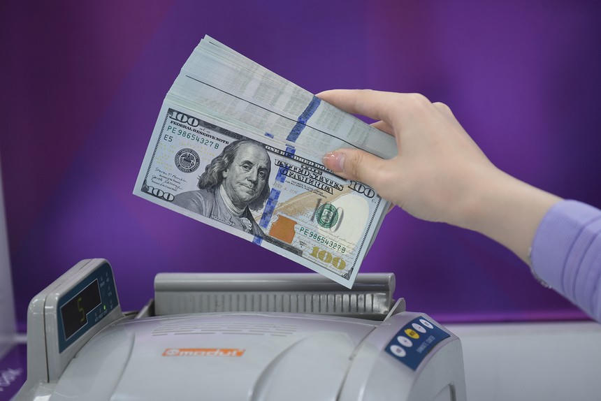 Cuối năm tỷ giá tăng nhanh, lo những 'cơn sóng dữ' trong 2025