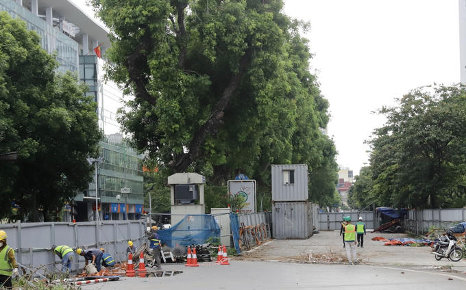 Hà Nội: Tháo rào chắn phố Kim Mã sau gần 3 năm phục vụ thi công ga ngầm đường sắt đô thị