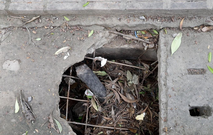 Hà Nội: Công viên rộng gần 6.000m2 bị “xẻ thịt” xuống cấp nghiêm trọng