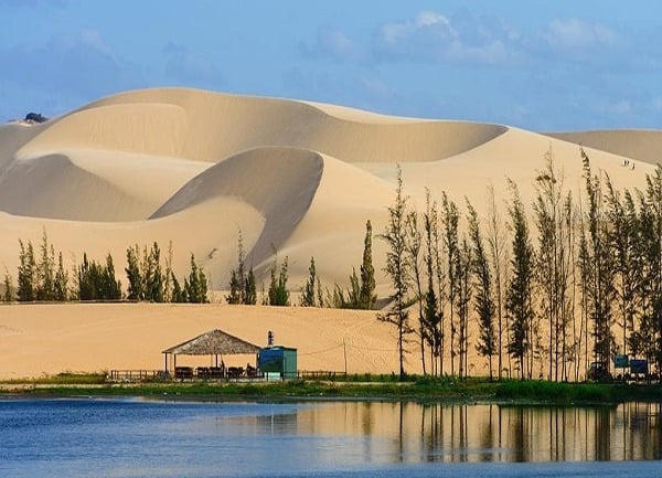 Cận cảnh 'tiểu Sahara' tại Việt Nam, nơi có sân bay nghìn tỷ đang được xây dựng kỳ vọng là 'đòn bẩy' phát triển kinh tế