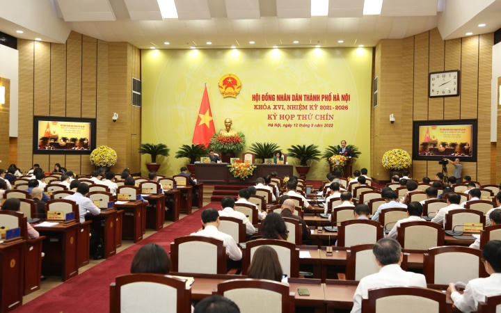 Quang cảnh buổi họp.