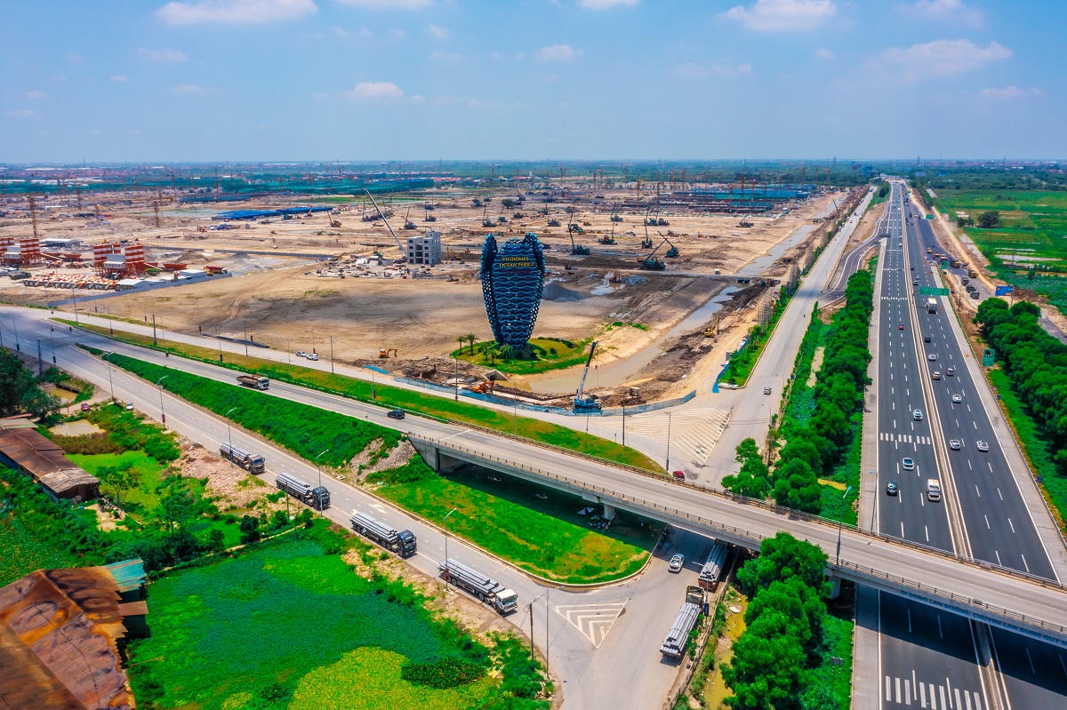 Vinhomes Ocean Park 2 – The Empire nằm giữa khu vực có hạ tầng giao thông hoàn thiện tạo sự liên thông thị trường với cả khu vực kinh tế trọng điểm phía Bắc