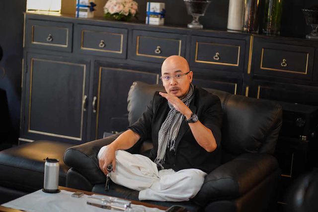 “Đòi” vợ con dấu mãi không trả, đại gia Việt bán luôn 2 siêu xe