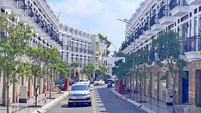 Nhà phố thương mại khan hiếm khiến mặt bằng giá liên tục tăng