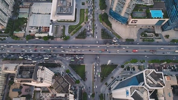 Khu vực nút giao đường Mễ Trì - Dương Đình Nghệ có lưu lượng phương tiện giao thông rất lớn. Ảnh: Internet