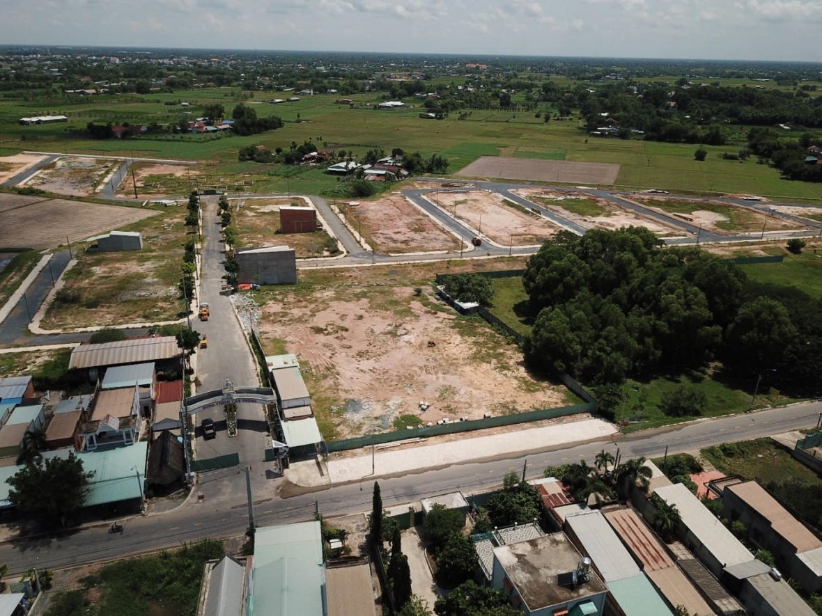 Bất động sản rao bán hàng loạt, người mua loạn thông tin