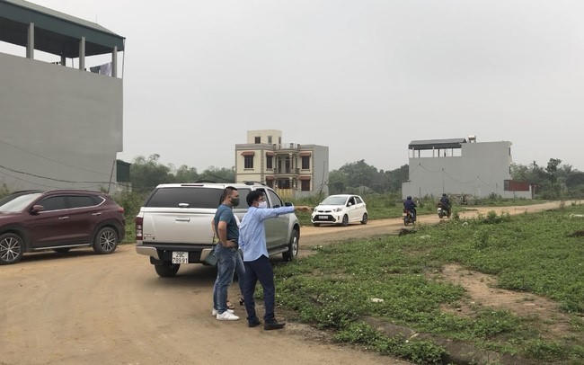 Dòng tiền giá rẻ quay lại với đất nền. &nbsp;