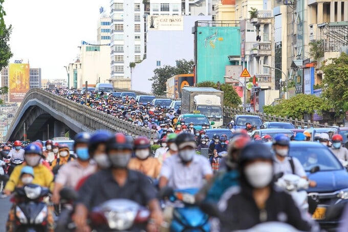 Sở Giao thông vận tải (GTVT) đánh giá rằng việc xây dựng cầu vượt và hầm chui là cần thiết để tăng cường năng lực giao thông tại các khu vực này.