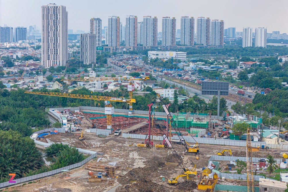 Dự án Eaton Park của Gamuda Land đang được khởi công rầm rộ. Ảnh: Quỳnh Danh.