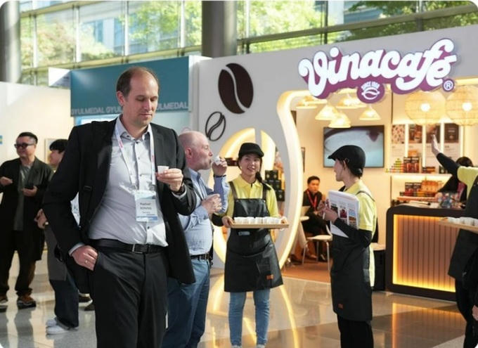 Cà phê hòa tan 3 trong 1, 2 trong 1 mang thương hiệu Vinacafé và Wake-up là dòng sản phẩm chủ lực của Vinacafé Biên Hòa. &nbsp;