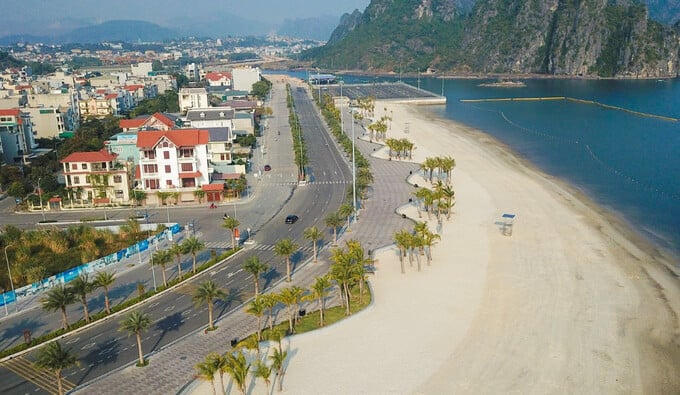 Chiêm ngưỡng cung đường uốn lượn bao Biển Hạ Long - Cẩm Phả 4 làn xe chạy trị giá 500 tỷ