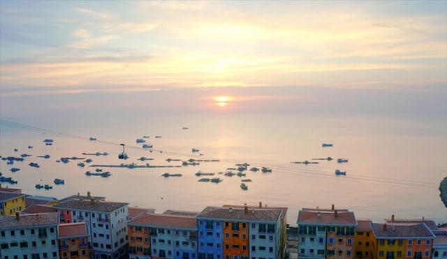 Sun Premier Village Primavera nằm ngay ch&acirc;n c&aacute;p treo H&ograve;n Thơm. &nbsp;
