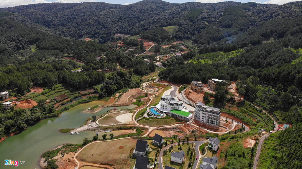 Nhiều dự án bất động sản sai phạm ‘bao vây’ hồ Tuyền Lâm ở Đà Lạt