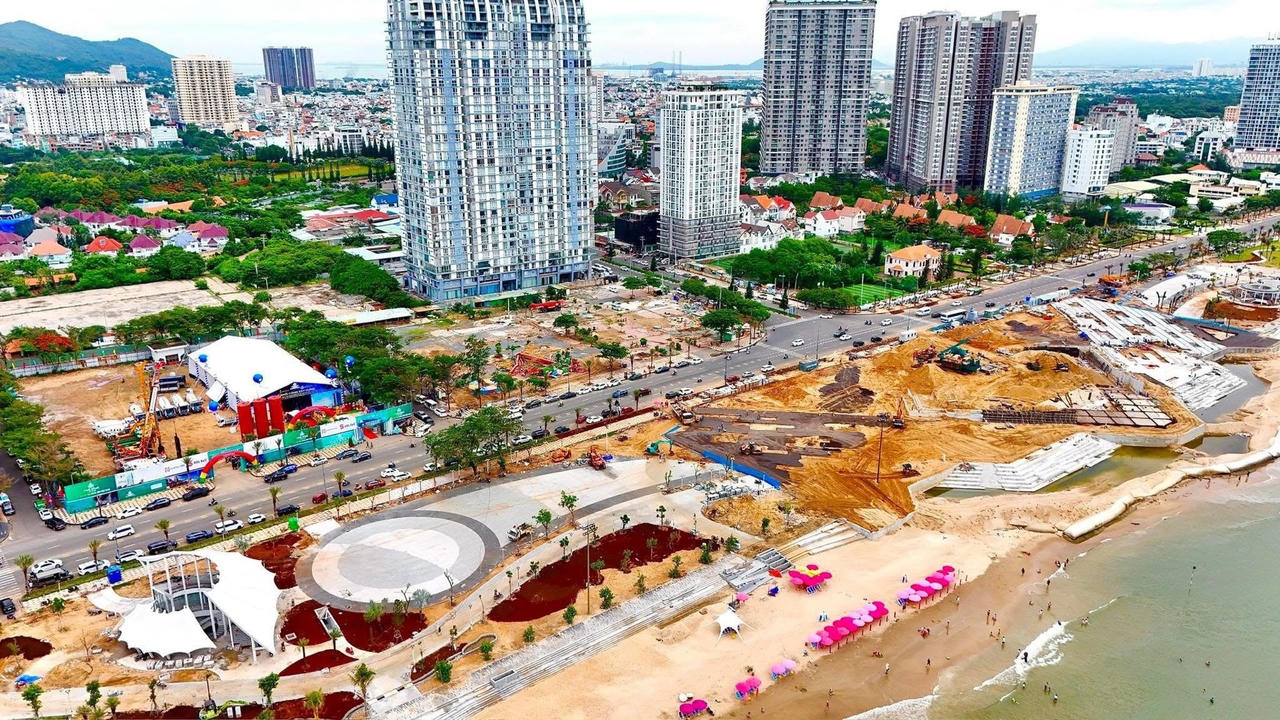 Thu ngân sách từ tiền sử dụng đất tăng vọt: Lợi thì có lợi, nhưng…