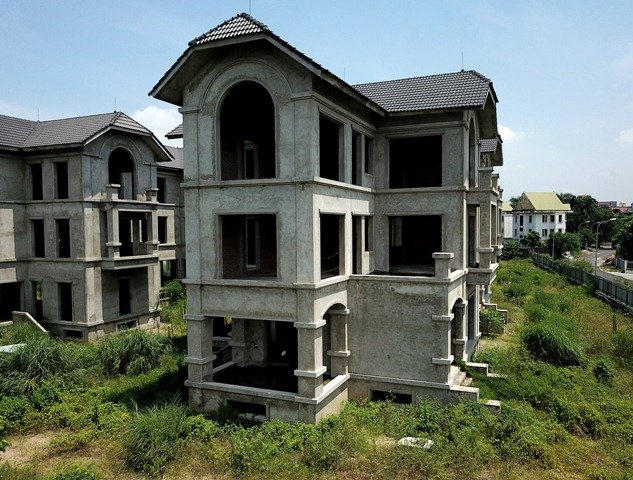 Cận cảnh 44 biệt thự triệu USD bỏ hoang nhiều năm cạnh Hồ Tây