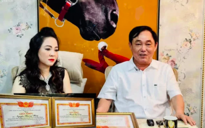 Vợ chồng ông Dũng "lò vôi" - bà Phương Hằng &nbsp;