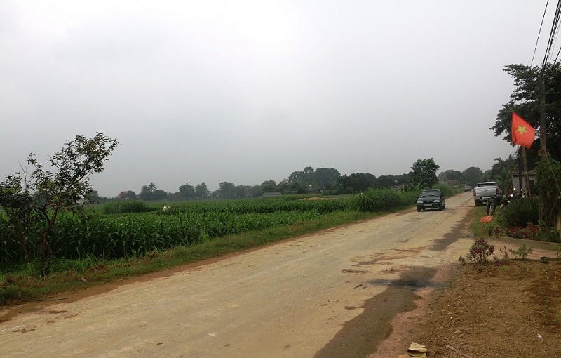 Giá đất nông thôn tăng cao khiến người dân ngỡ ngàng. &nbsp;