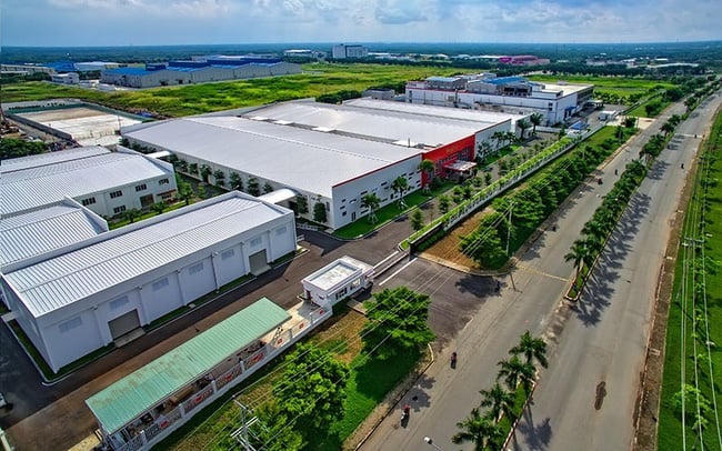 Dự án đầu tư trong cụm công nghiệp thuộc địa bàn có điều kiện kinh tế - xã hội khó khăn được miễn thuế 2 năm và giảm 50% số thuế phải nộp trong 4 năm tiếp theo. &nbsp;