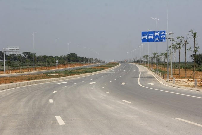 Tuyến đường Đông - Tây tại tỉnh Ninh Bình có tổng vốn đầu tư hơn 1.900 tỷ đồng. Ảnh: Nguyễn Trường &nbsp;