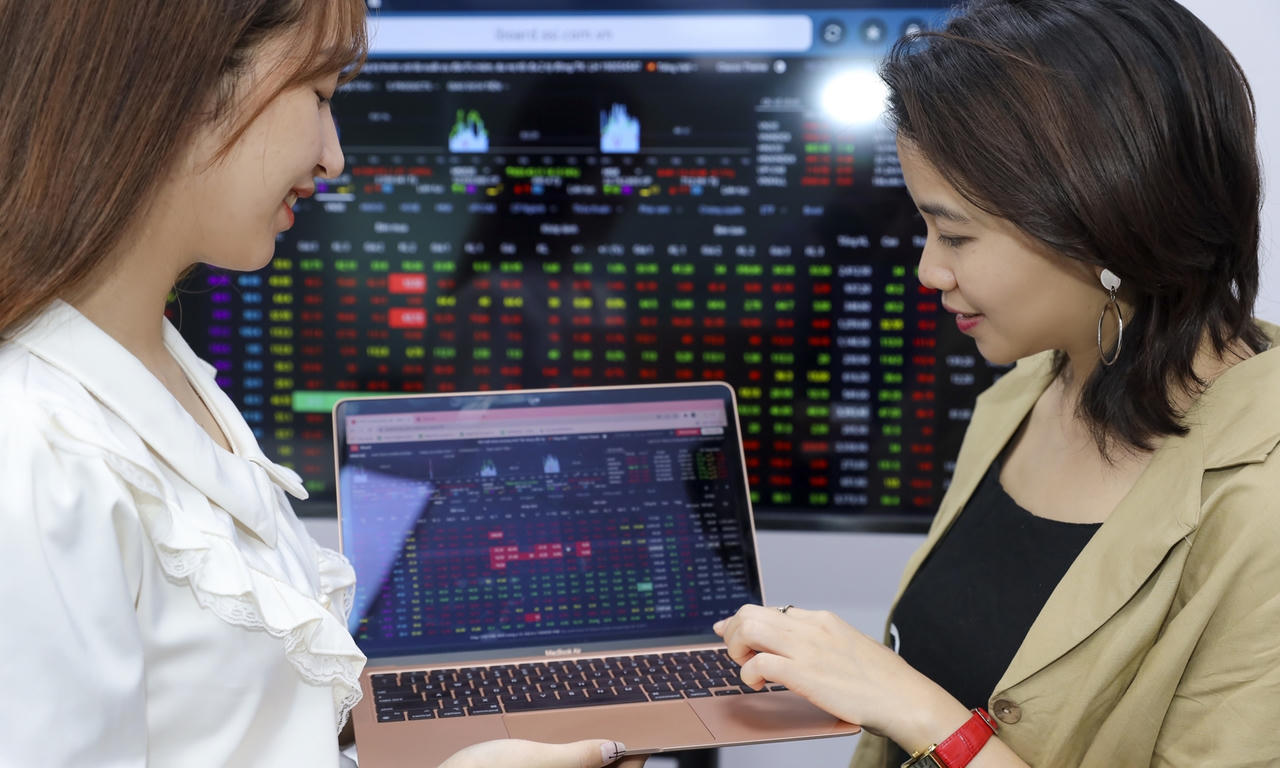 Hàng loạt tân binh đổ bộ, sức nóng mới trên sàn UPCoM