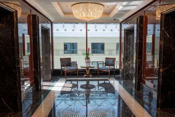 Vung 400 triệu ở phòng tổng thống thử cảm giác ‘sướng như tiên’