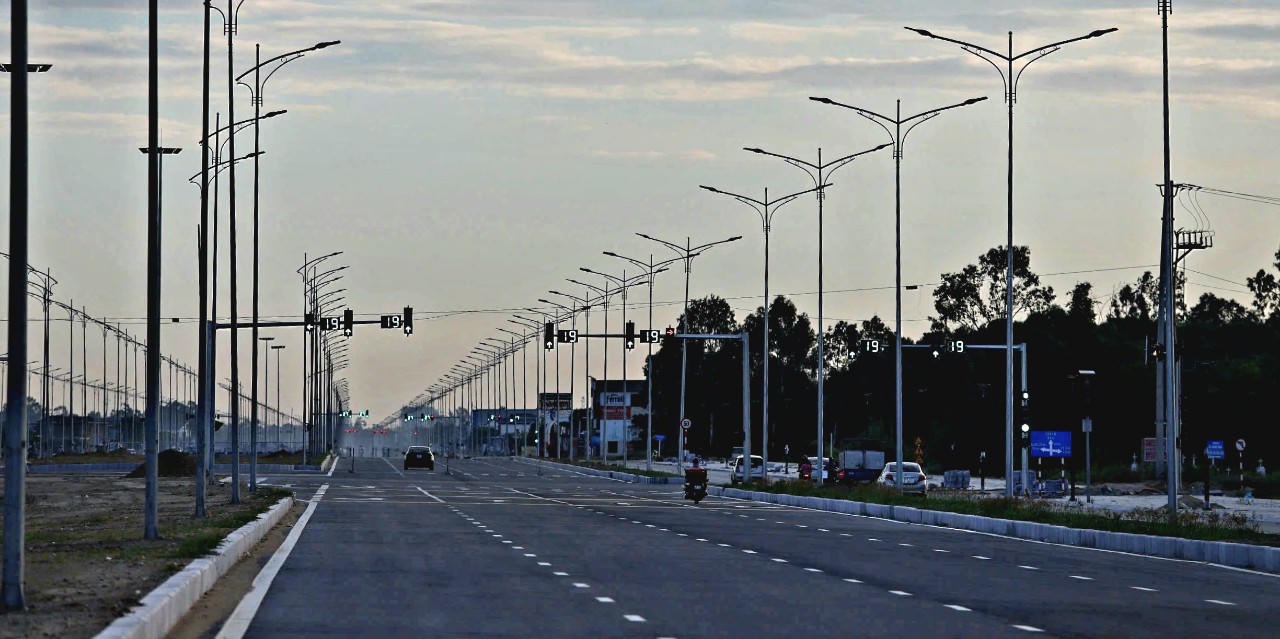 Toàn cảnh Đại lộ Vinh - Cửa Lò dài 11km, đầu tư 4.000 tỷ làm 13 năm mới xong