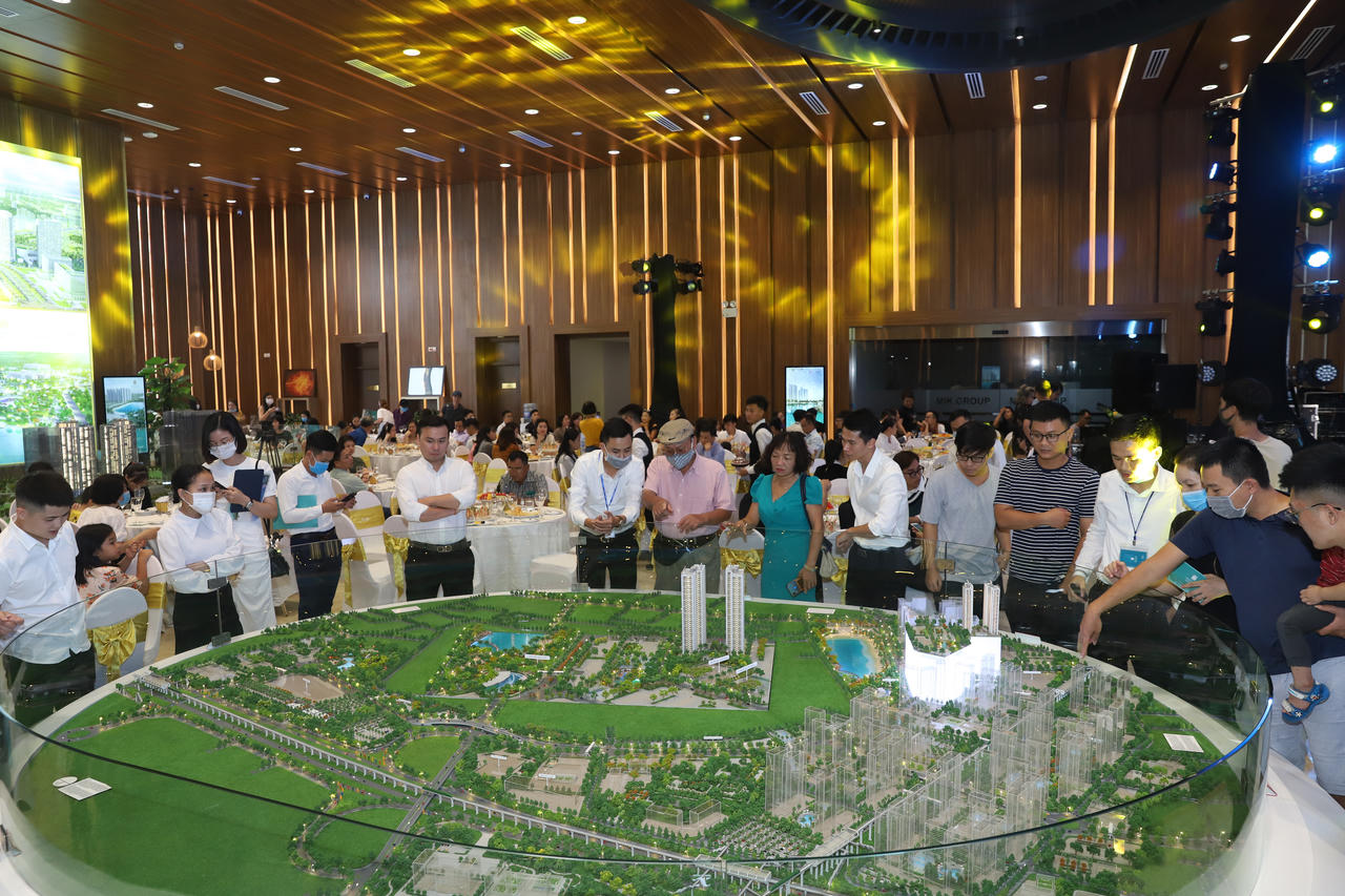 Lượng kh&aacute;ch h&agrave;ng tham gia c&aacute;c sự kiện mở b&aacute;n dự &aacute;n nhộn nhịp hơn sau th&aacute;ng ng&acirc;u