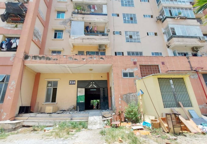 Nhiều nhà tái định cư ở Hà Nội xuống cấp nghiêm trọng vì thiếu kinh phí bảo trì