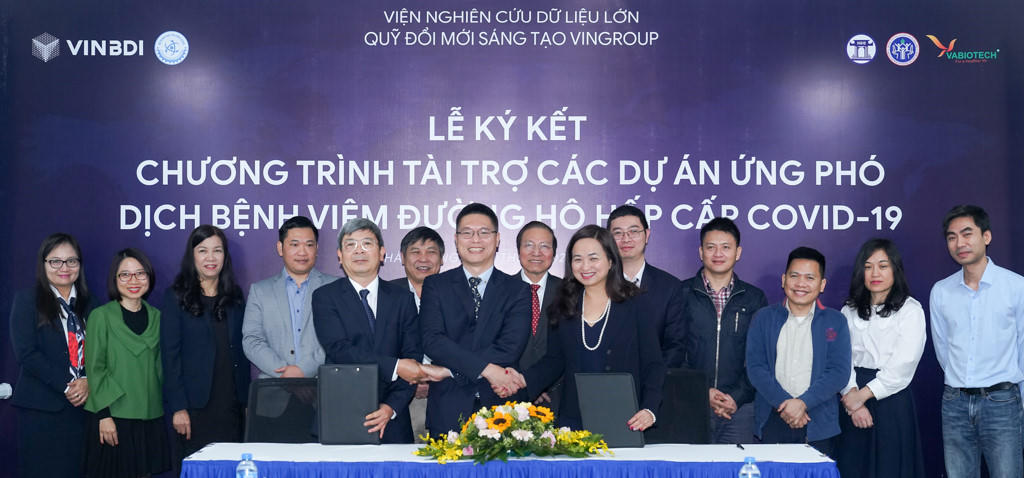 Vingroup tài trợ thêm 100 tỷ đồng mua thiết bị y tế phòng chống dịch Covid-19