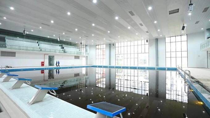 Bể bơi 10 làn trong Cung Thiếu nhi (Ảnh: Vietnam Projects Construction ) &nbsp;