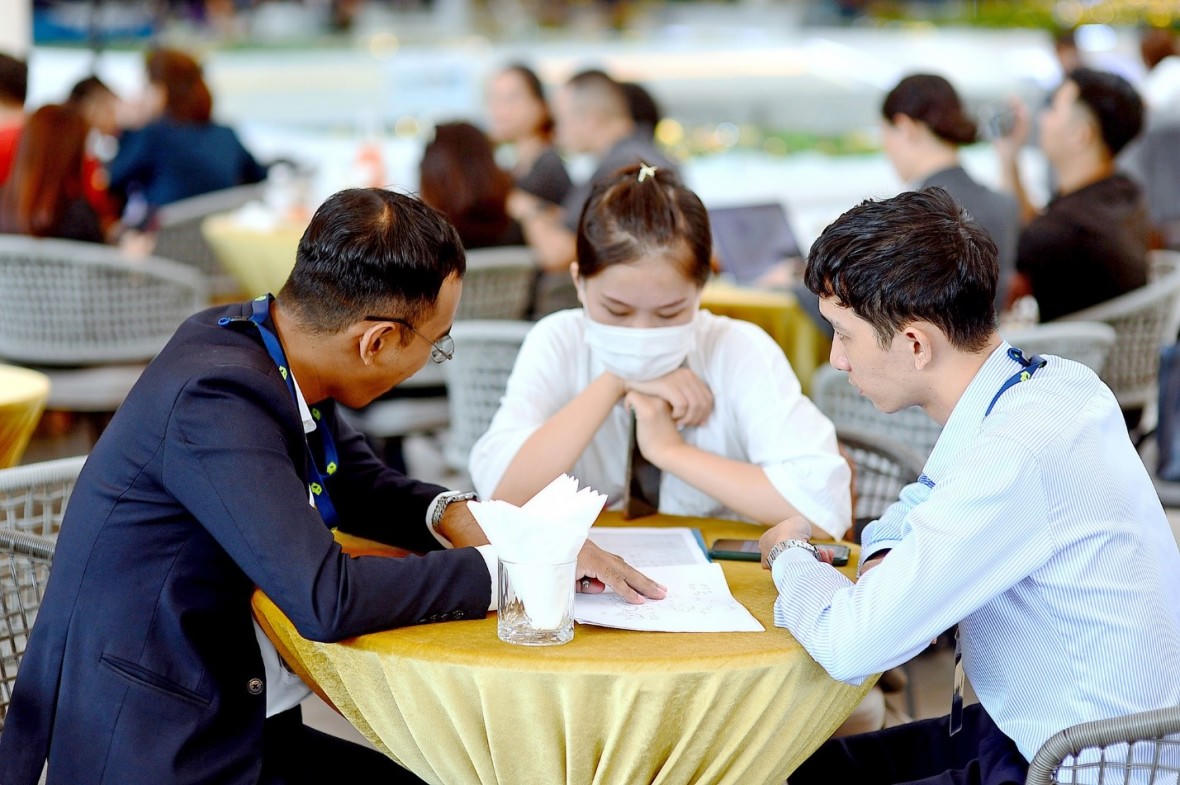 Nhiều sàn giao dịch bất động sản tại TP Hồ Chí Minh bị chấm dứt hoạt động. (Ảnh minh họa) &nbsp;