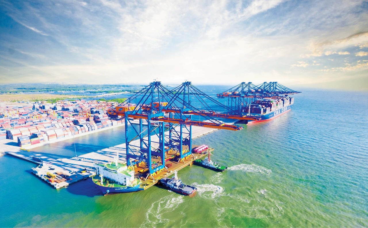 Việc sáp nhập tỉnh Quảng Ngãi và tỉnh Kon Tum nhằm mở rộng quy mô và không gian phát triển, nâng cao hiệu quả đầu tư kinh tế - xã hội của địa phương.