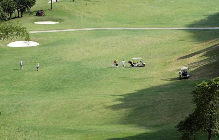 Phượng Hoàng làm dự án sân golf sai phép