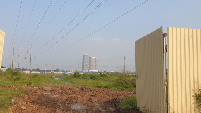 Cận cảnh khu đất xây Tháp tài chính 108 tầng ở Hà Nội trước ngày khởi công