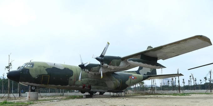 Toàn cảnh công trình 2.500 tỷ đồng giữa lòng Hà Nội, hiện đang 'bảo vệ' máy bay vận tải quân sự C-130 Việt Nam sở hữu sau năm 1975
