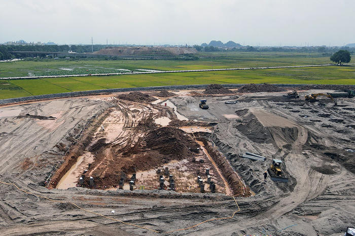 Cận cảnh công trường Bệnh viện Nhi Trung ương cơ sở 2 ở ngoại thành Hà Nội