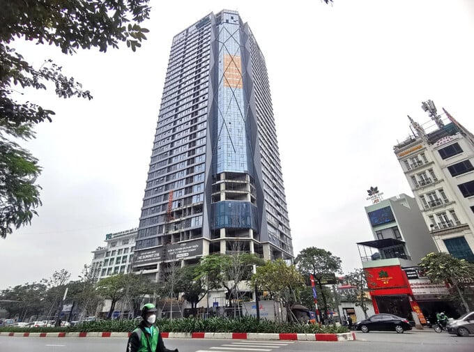 Chung cư nằm trên“đất vàng” Trần Duy Hưng, nhiều lần đổi chủ vẫn chưa xây xong