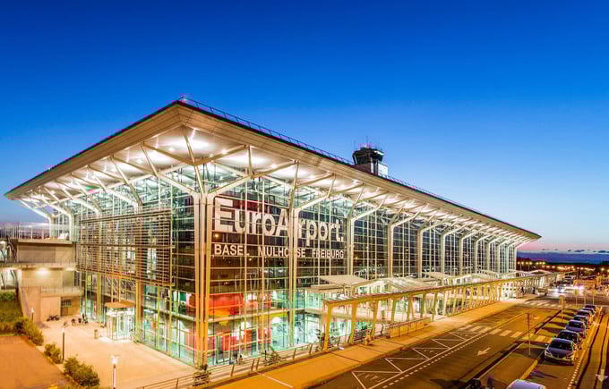 Sân bay Euroairport Basel-Mulhouse-Freiburg nằm ngay tại địa điểm "giao thoa" biên giới Pháp, Thụy Sĩ và Đức