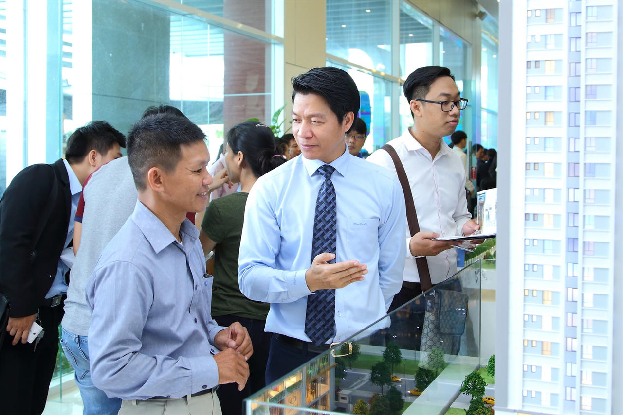 Hơn 300 sàn môi giới đóng cửa vì khó khăn