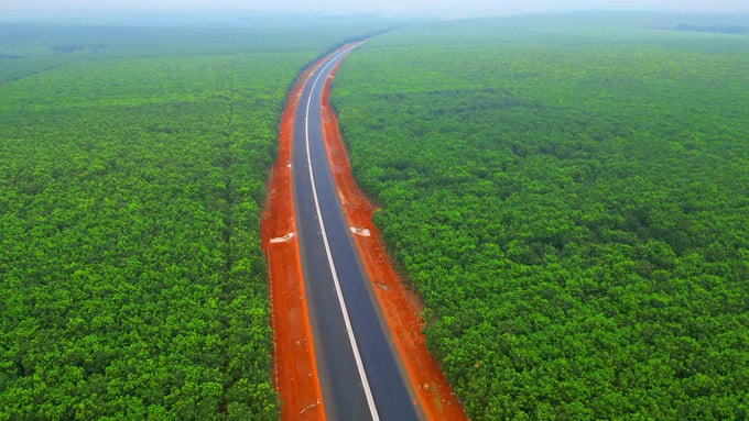 Nhà nước tiến hành thu phí cao tốc không phải vì lợi nhuận mà nhằm bảo trì và đầu tư phát triển các tuyến cao tốc mới. Ảnh: Internet &nbsp;