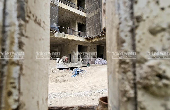 DLC Complex chậm tiến độ: Khách hàng 'đuối sức' vì vừa thuê nhà, vừa trả lãi ngân hàng