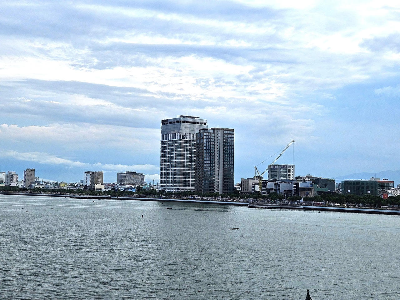 Giá căn hộ Đà Nẵng tăng mạnh, cao nhất chạm 200 triệu đồng/m2