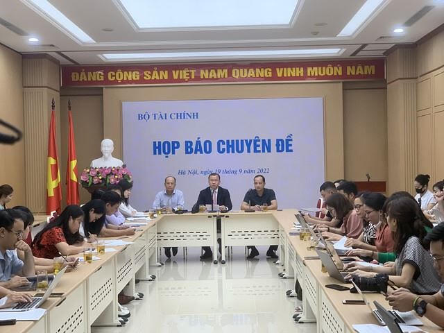 Bộ Tài chính tổ chức họp báo giới thiệu các điểm mới cần lưu ý về Nghị định sửa đổi, bổ sung Nghị định số 153/2020/NĐ-CP.