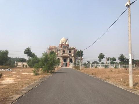 Biệt thự khủng mọc trên đất nông nghiệp: 'Xin rồi nhưng...không được'