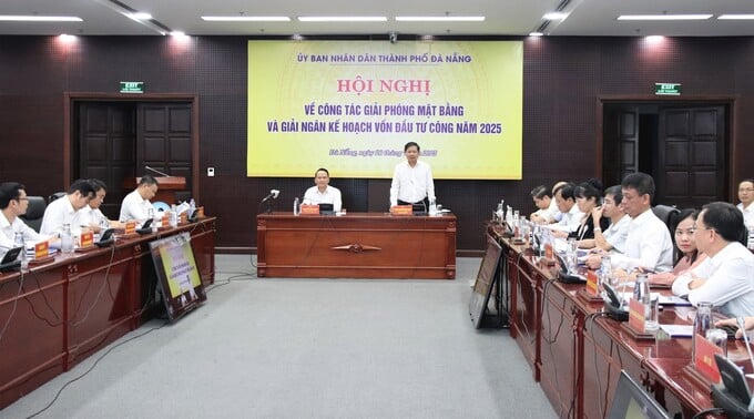 Hội nghị về công tác giải phóng mặt bằng và giải ngân vốn đầu tư công (ảnh T.H)