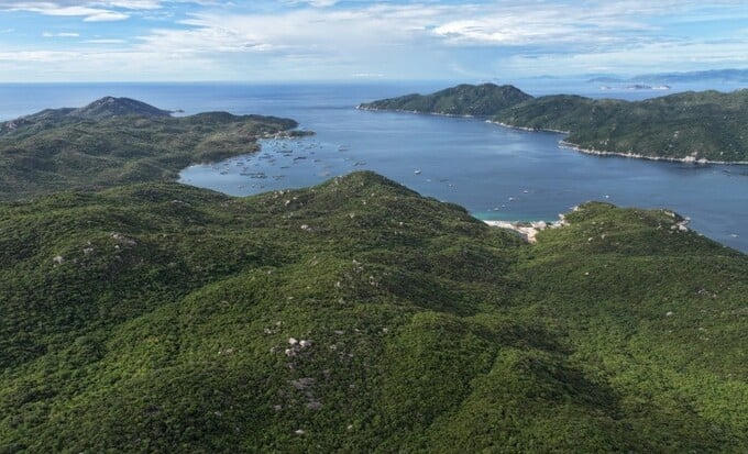 Núi Khải Lương (xã Vạn Thạnh, huyện Vạn Ninh). Ảnh: Nguyen Wonbi