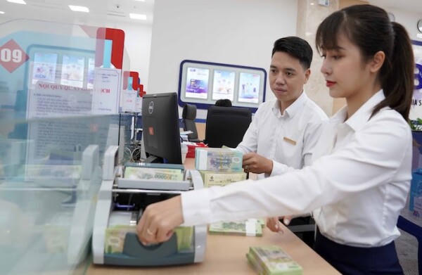 Các ngân hàng tiếp tục nhập cuộc đua tăng lãi suất mới từ đầu tháng 8/2022